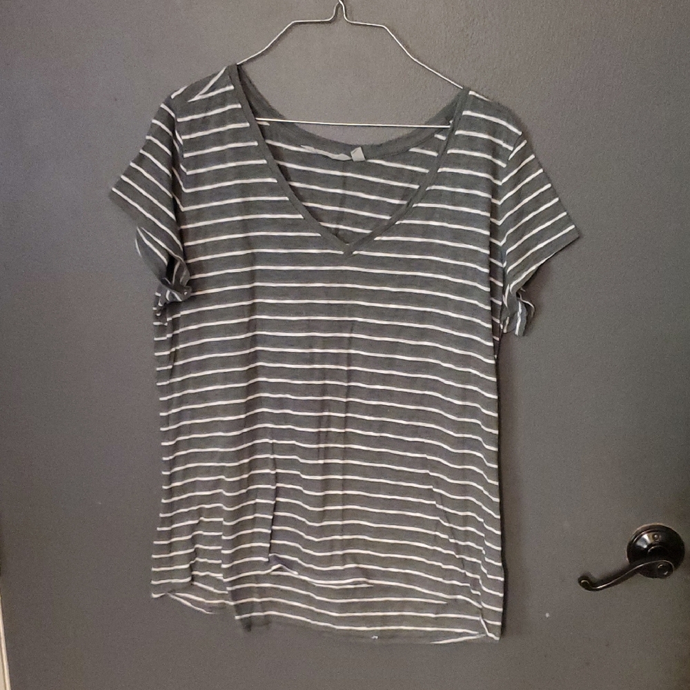 Athleta Gray Striped Short Sleeve Tee